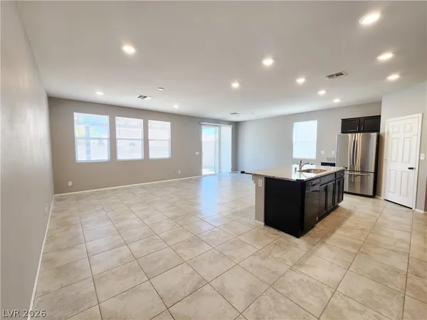 $2,450 | 5574 Autumn Cliffs Way, Las Vegas, NV 89118