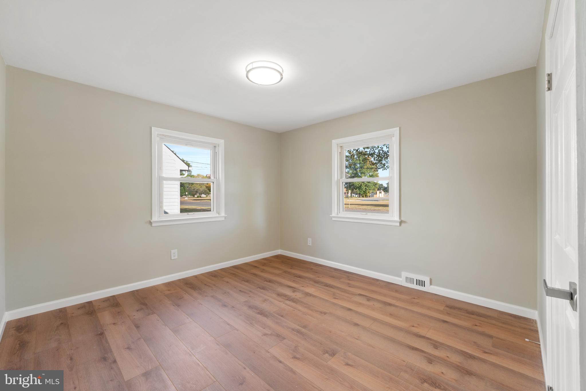 868 White Horse Hamilton Square Road Hamilton, NJ 08610 - Photo 18 of 34