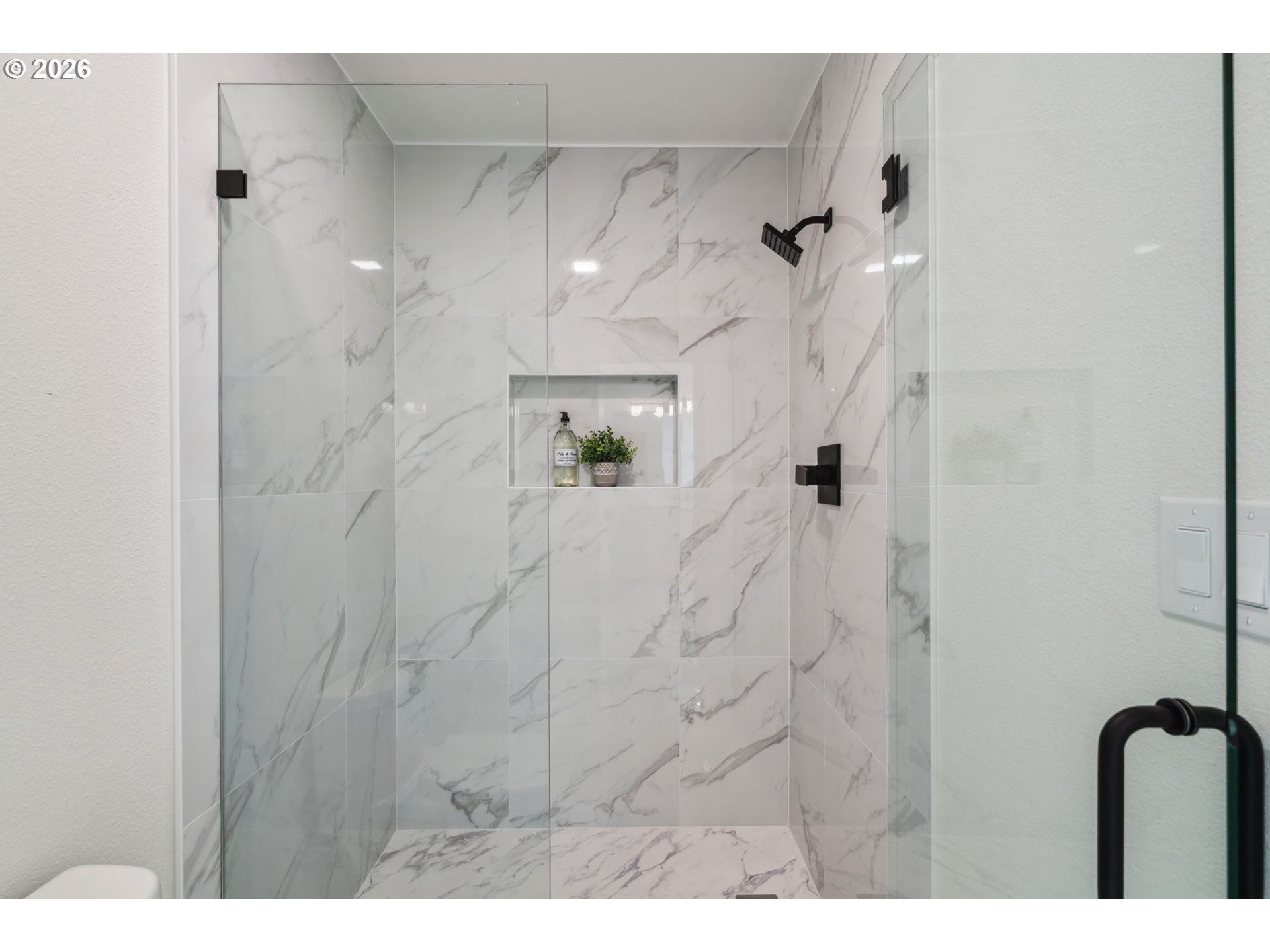 16428 Northeast San Rafael Drive Portland, OR 97230 - Photo 33 of 44 Owner's Suite Bathroom