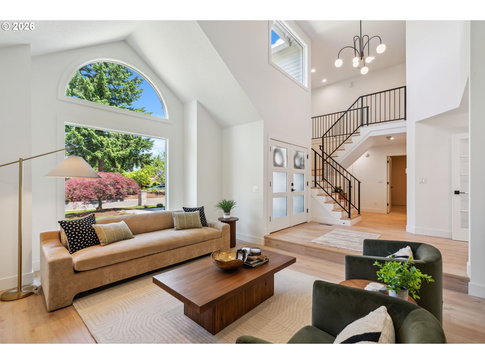 16428 Northeast San Rafael Drive Portland, OR 97230 - Photo 8 of 44 Living Room