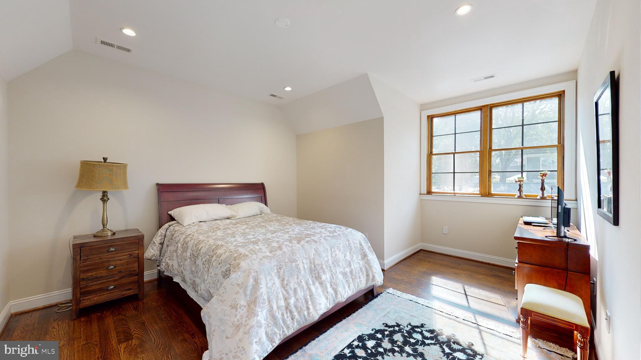 7202 Churchill Road McLean, VA 22101 - Photo 59 of 81 Guest/In law BR