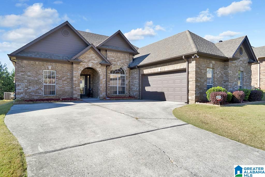 418 Summit Way Fultondale, AL 35068 - Photo 2 of 28