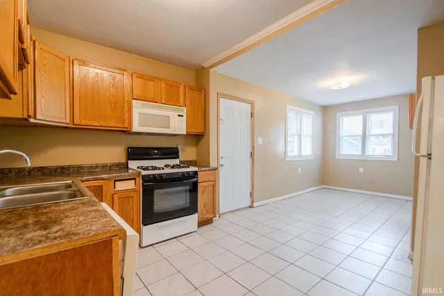 $128,000 | 1312 McKinnie Avenue, Fort Wayne, IN 46806