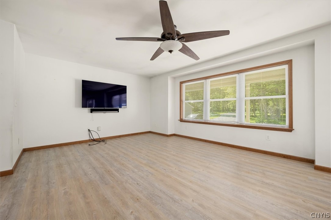 10212 Blake Road Annsville, NY 13471 - Photo 12 of 50 LIVING ROOM
