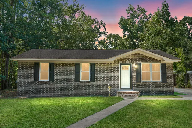 $280,000 | 96 Sheriffs Lane, Moncks Corner, SC 29461