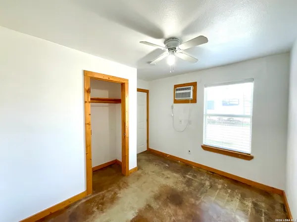 $1,199 | 573 Highway 97, Unit 104, Floresville, TX 78114