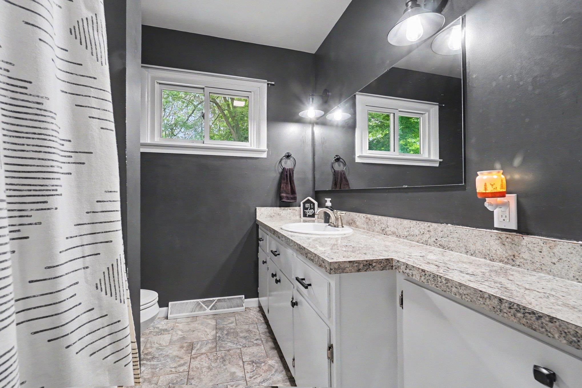 4380 South Crawford Road Mount Pleasant, MI 48858 - Photo 13 of 24 1947884-59dc23a5-c2cc-43fa-9f76-a700fe4670bb.JPG