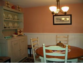 15204 Wilderness Road Bristol, VA 24202 - Photo 7 of 20 Formal Dining Room