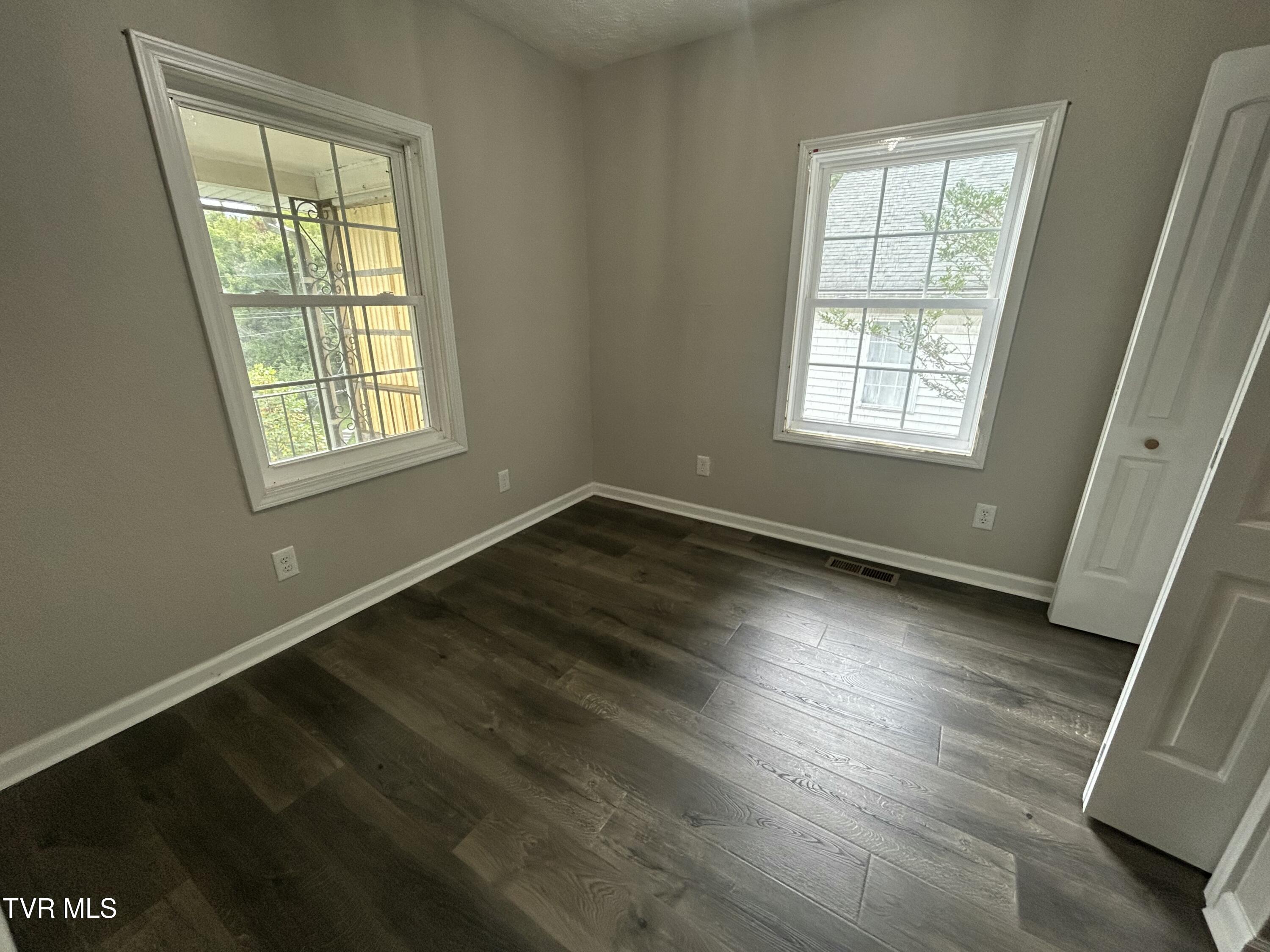 1048 Ridge Avenue Northwest Norton, VA 24273 - Photo 18 of 27 IMG_1895