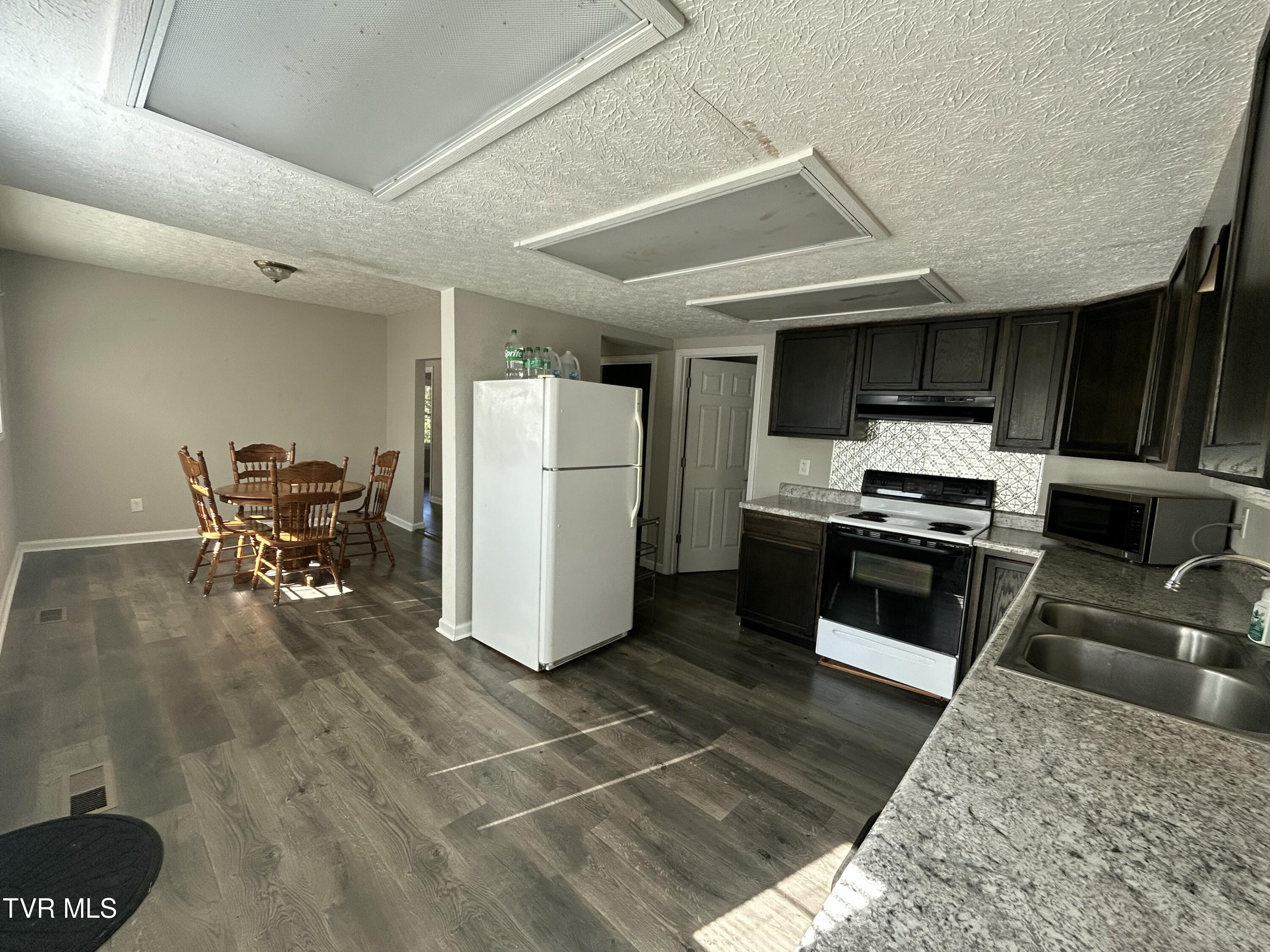 1048 Ridge Avenue Northwest Norton, VA 24273 - Photo 19 of 27 IMG_1959