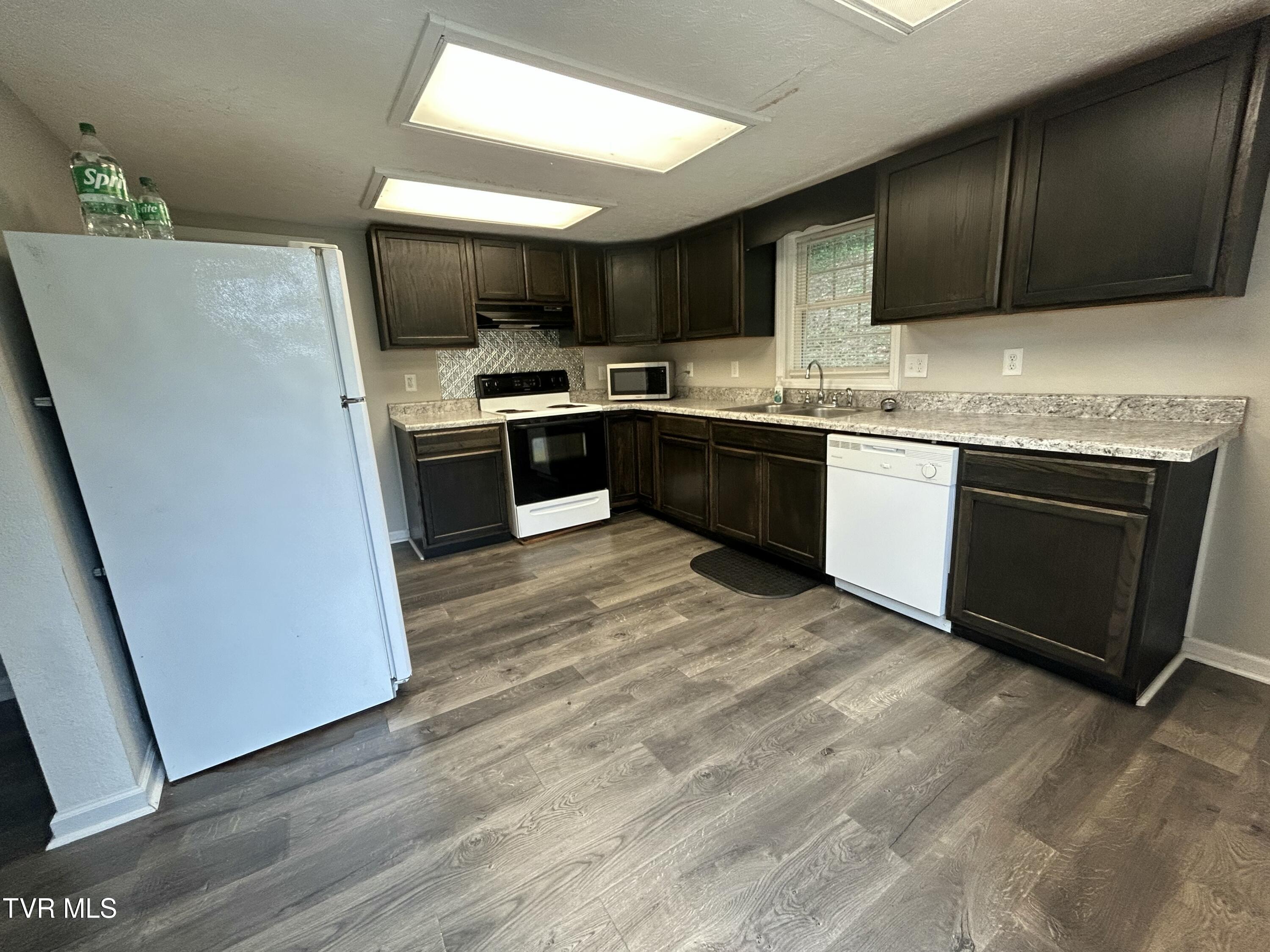 1048 Ridge Avenue Northwest Norton, VA 24273 - Photo 22 of 27 IMG_1897