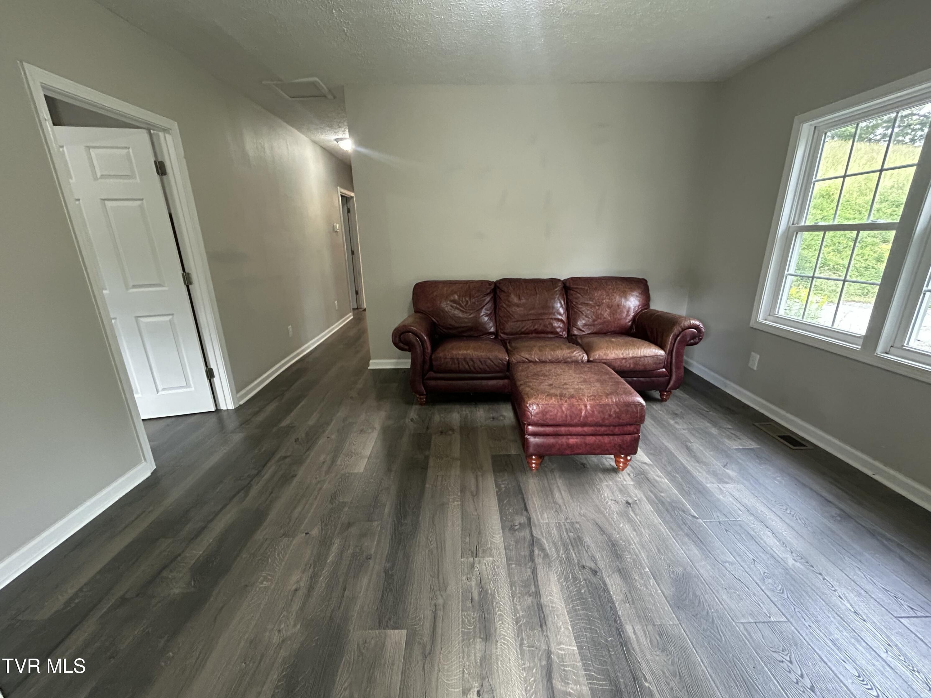 1048 Ridge Avenue Northwest Norton, VA 24273 - Photo 27 of 27 IMG_1893