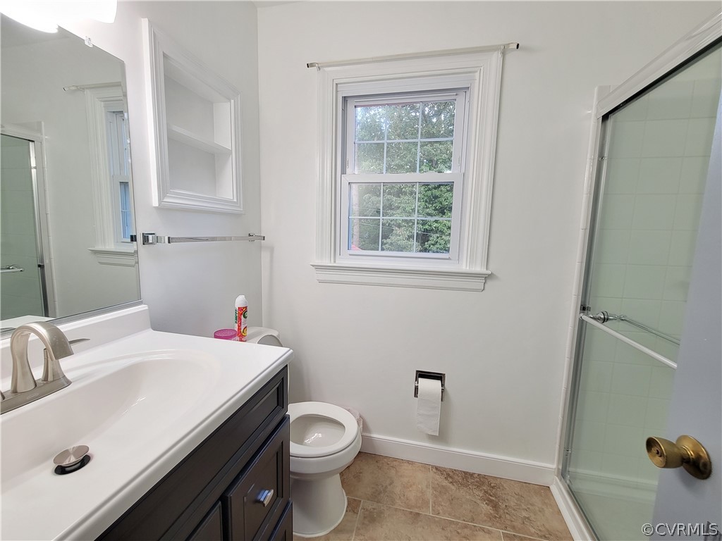 201 Aldersmead Road Richmond, VA 23236 - Photo 22 of 39 2nd level Hallway Bath with frameless sliding show