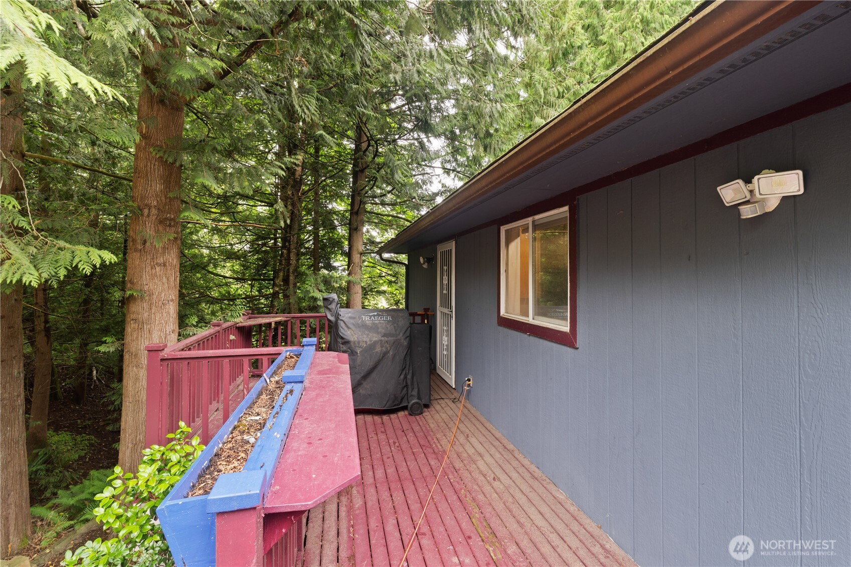 5818 Everson Goshen Road Bellingham, WA 98226 - Photo 25 of 34 a backyard of a house with seating space
