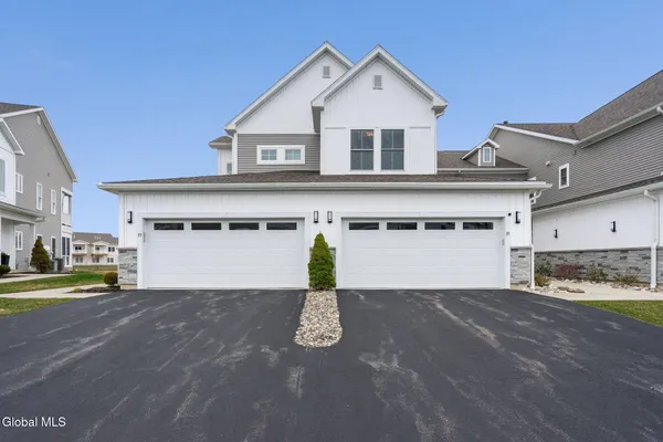 $619,900 | 39 Wardley Circle, Cohoes, NY 12047