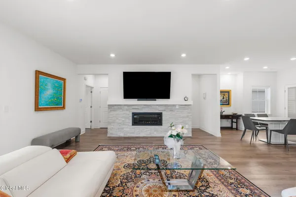 $619,900 | 39 Wardley Circle, Cohoes, NY 12047