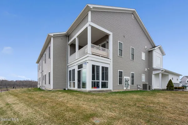 $619,900 | 39 Wardley Circle, Cohoes, NY 12047