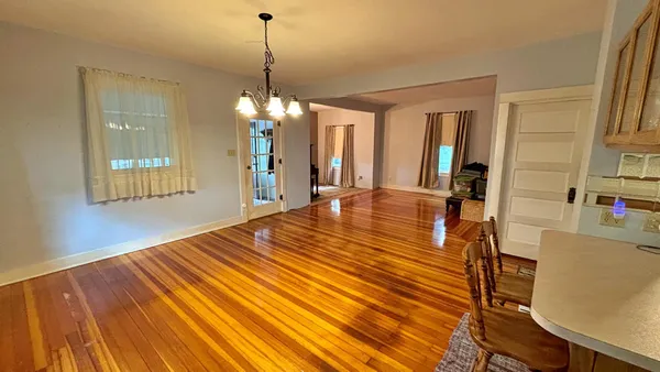 $195,000 | 212 South 2nd Street, Waterville, MN 56096