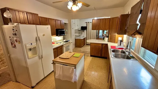 $195,000 | 212 South 2nd Street, Waterville, MN 56096