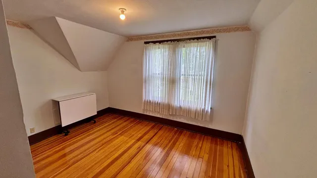 $195,000 | 212 South 2nd Street, Waterville, MN 56096