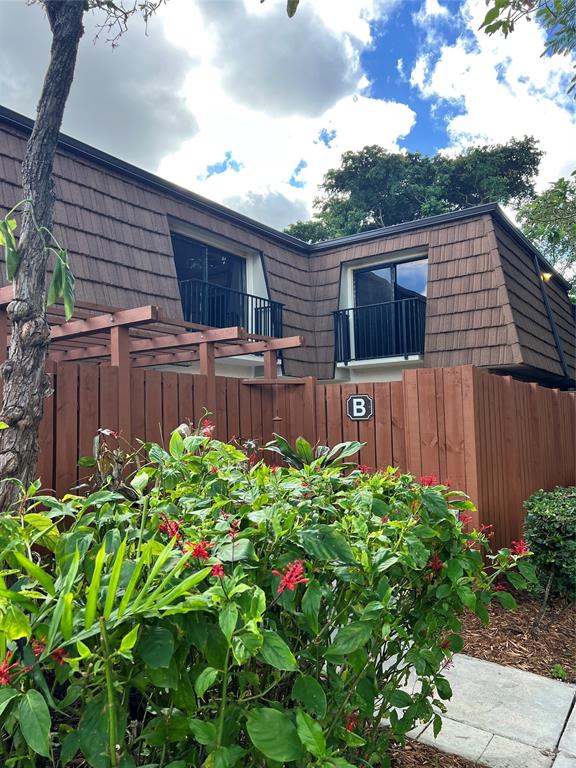 9101 Southwest 19th Place, Unit B Davie, FL 33324 - Photo 27 of 29