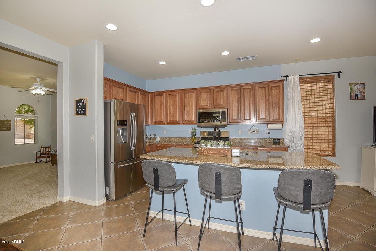 3429 West Florimond Road Phoenix, AZ 85086 - Photo 8 of 63 Kitchen