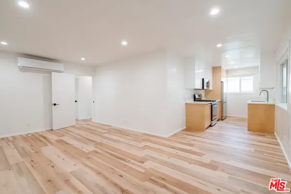 $3,750 | 1318 South Ogden Drive, Unit 3, Los Angeles, CA 90019