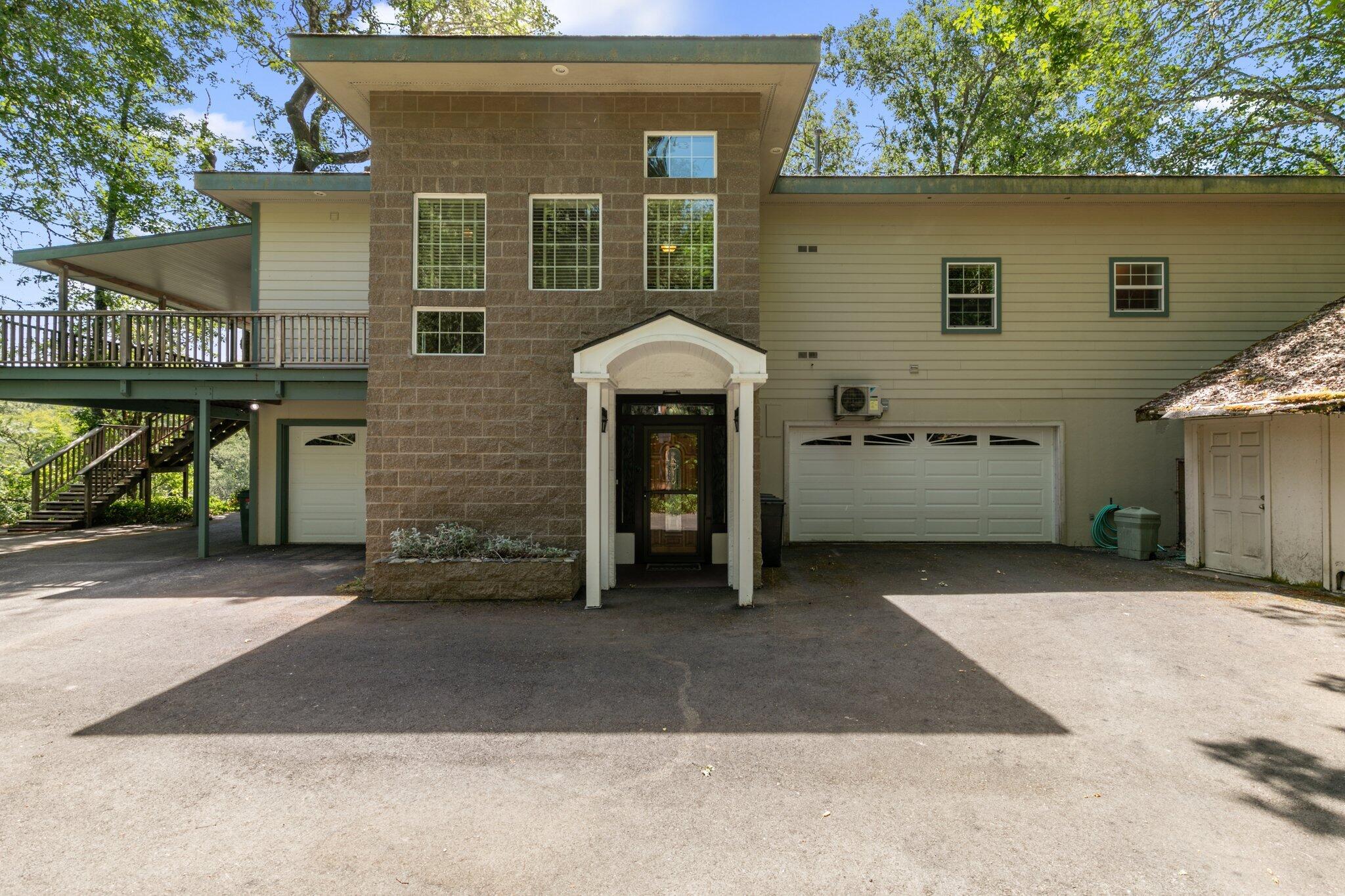 1395 Fish Hatchery Road Grants Pass, OR 97527 - Photo 7 of 58 2-web-or-mls-WCIM0333