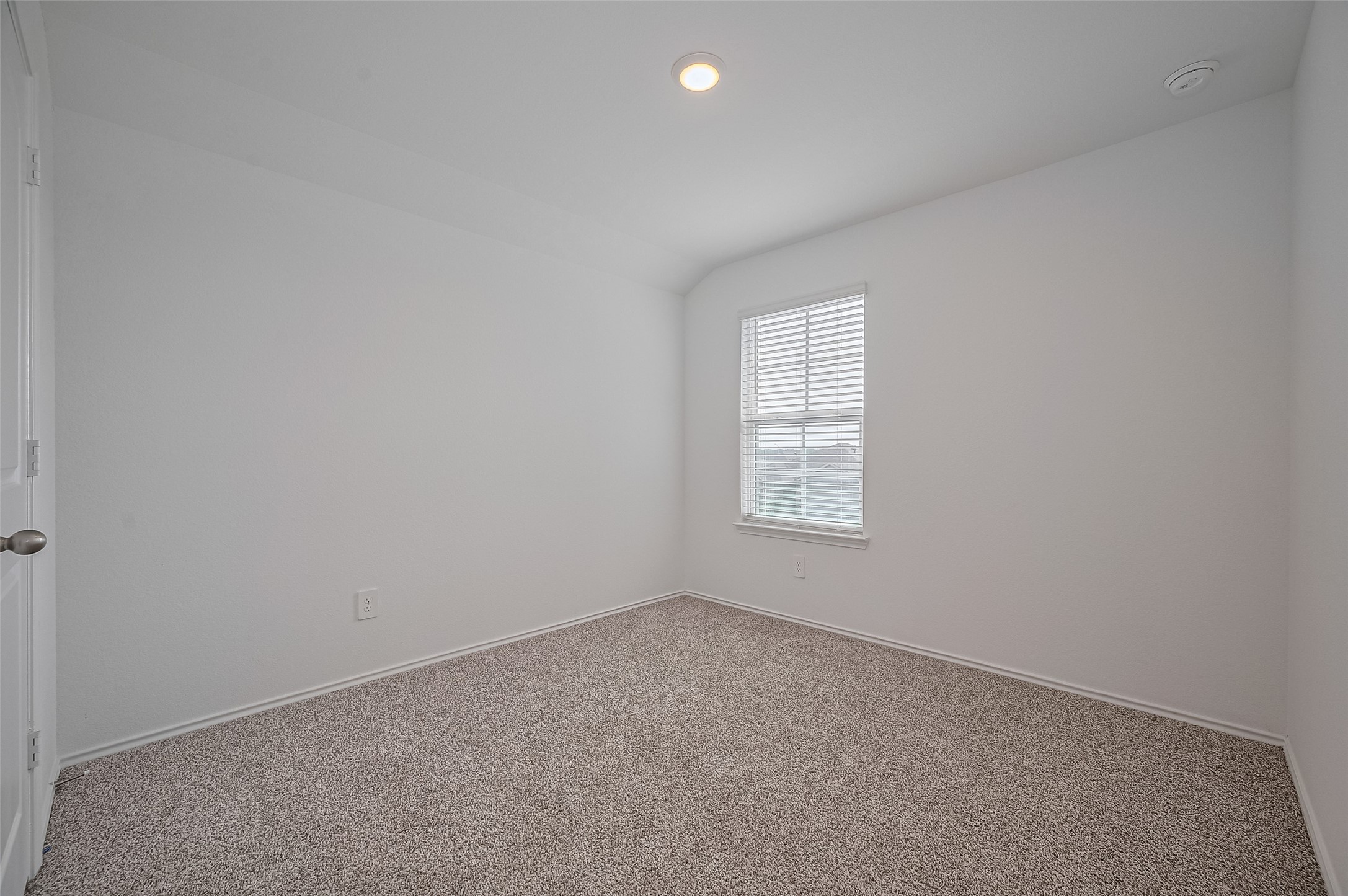 40434 Basalt Elm Road Magnolia, TX 77354 - Photo 28 of 41 an empty room with windows