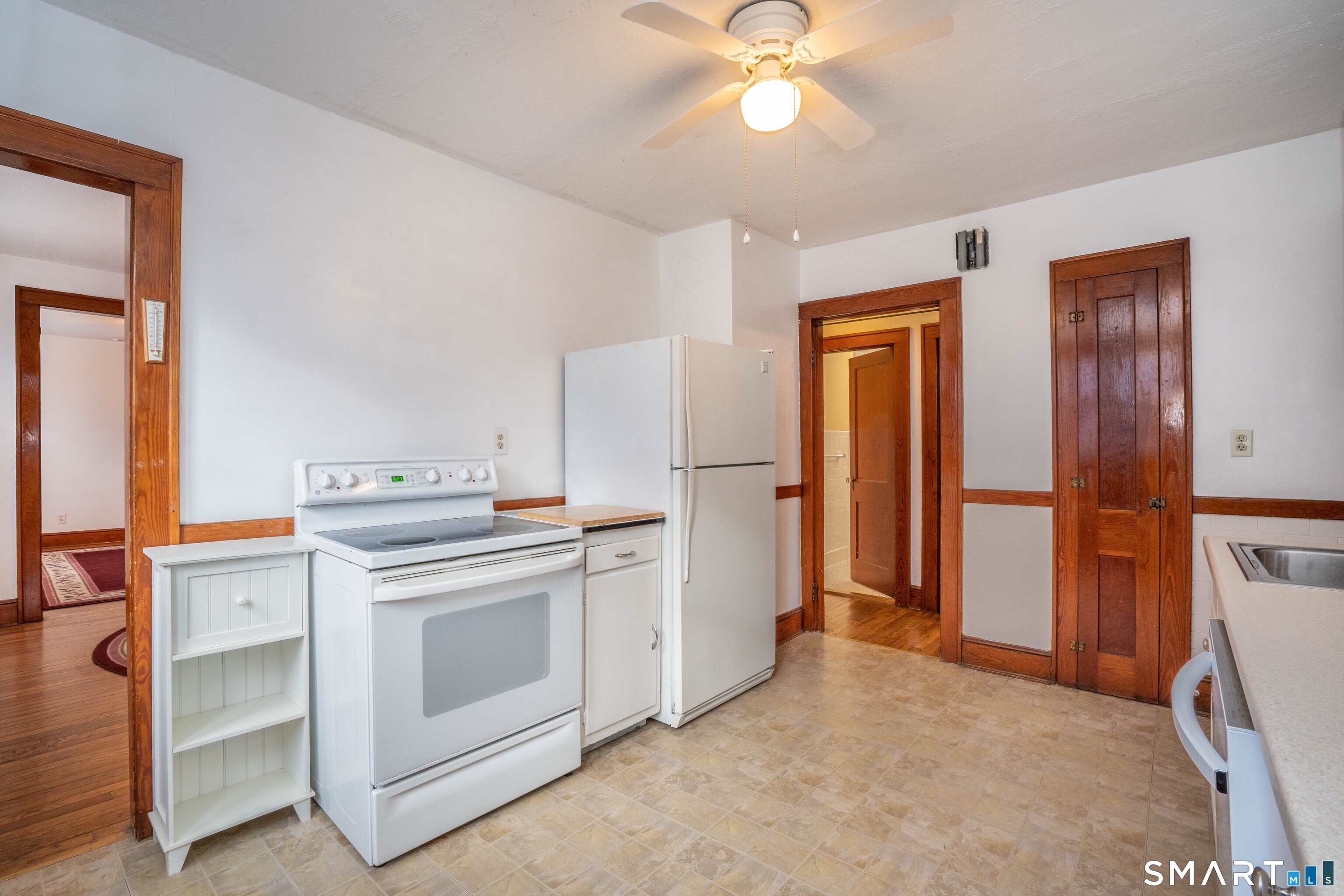 99 Queen Street Bristol, CT 06010 - Photo 19 of 39