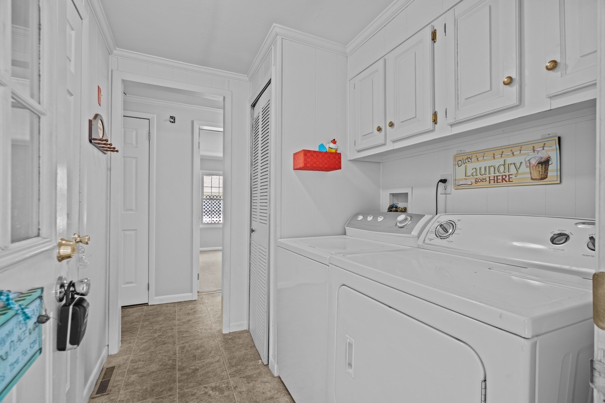 23 Castle Road Attleboro, MA 02703 - Photo 27 of 38 Gallery Image 27
