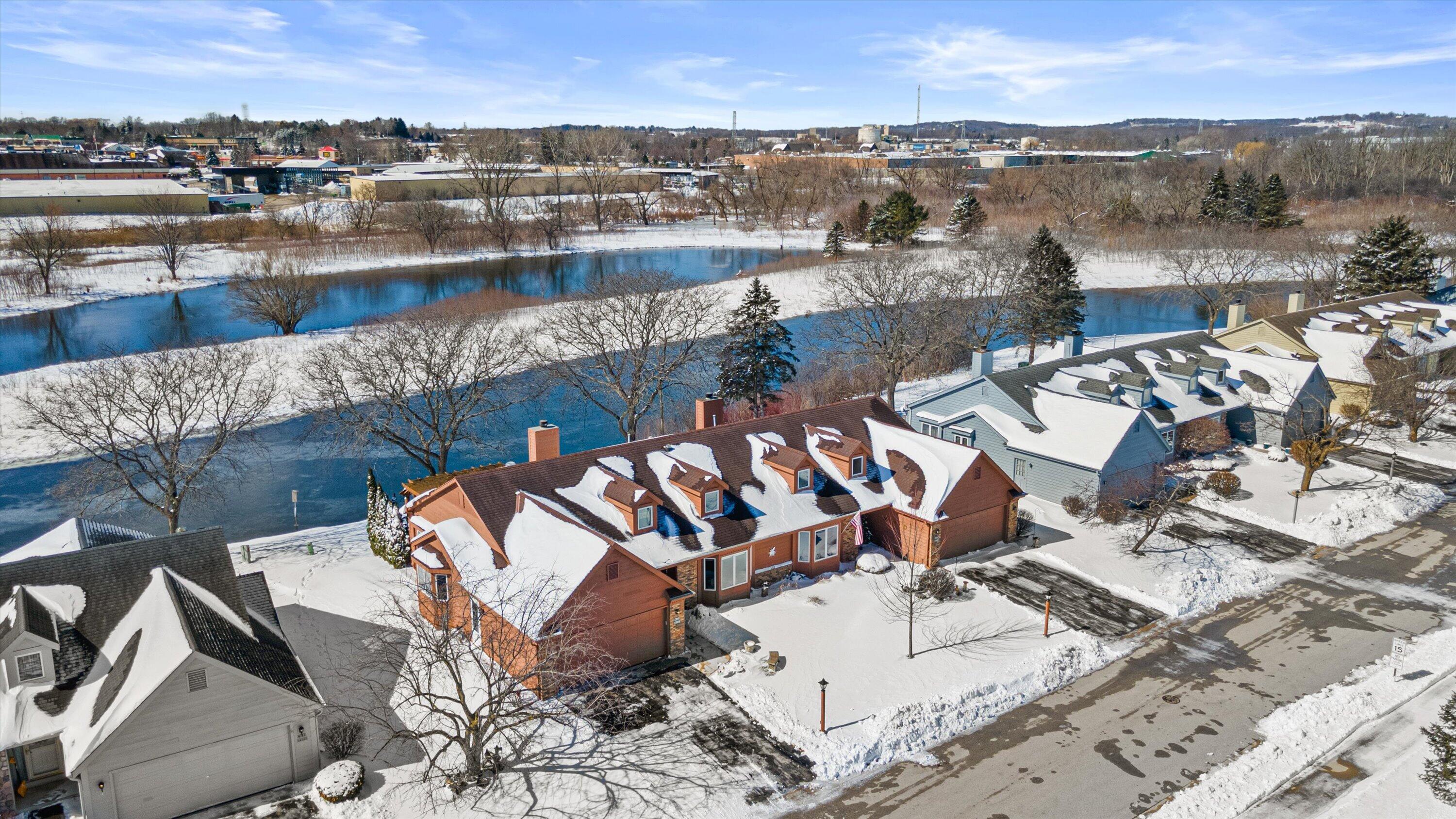 W179N9773 Riversbend Circle West Germantown, WI 53022 - Photo 2 of 38 Aerial View