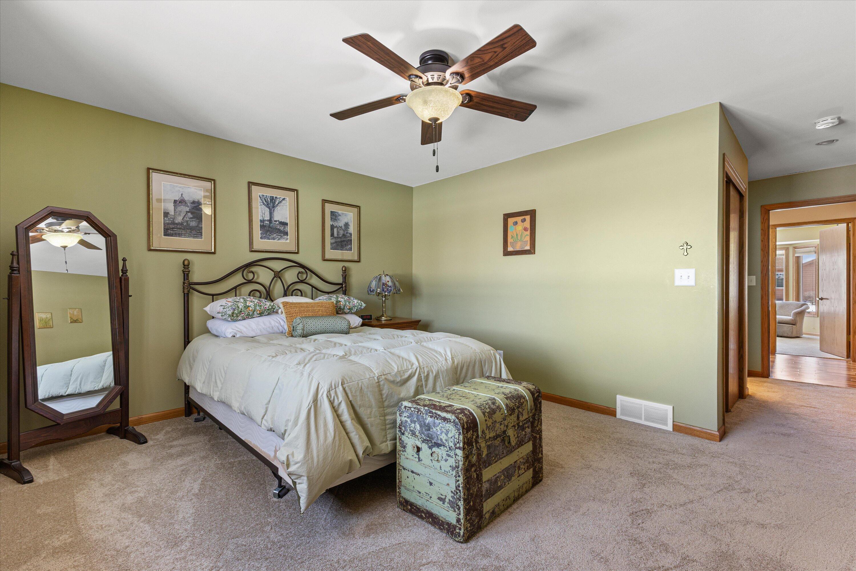 W179N9773 Riversbend Circle West Germantown, WI 53022 - Photo 21 of 38 Primary Bedroom