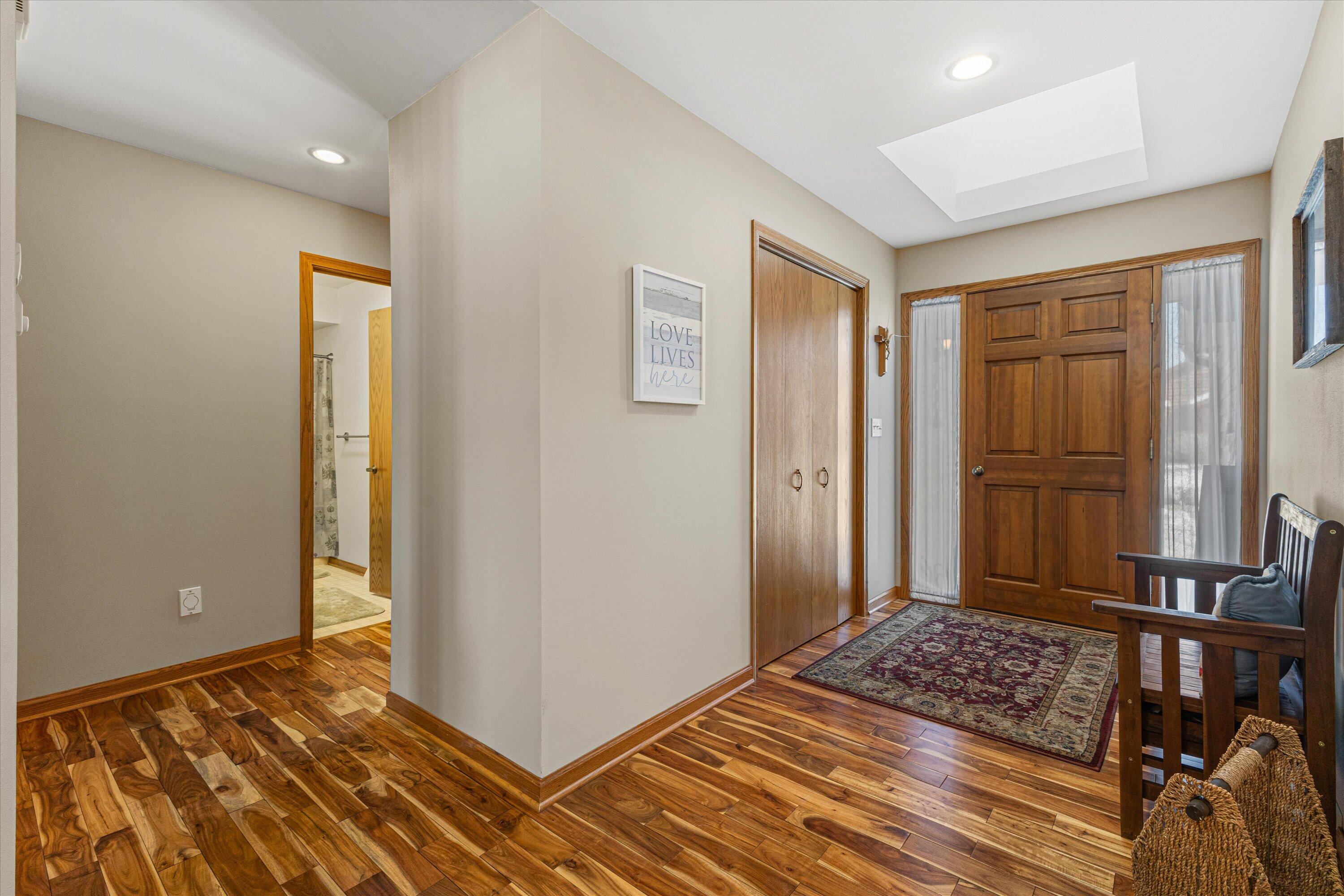 W179N9773 Riversbend Circle West Germantown, WI 53022 - Photo 5 of 38 Front Entry