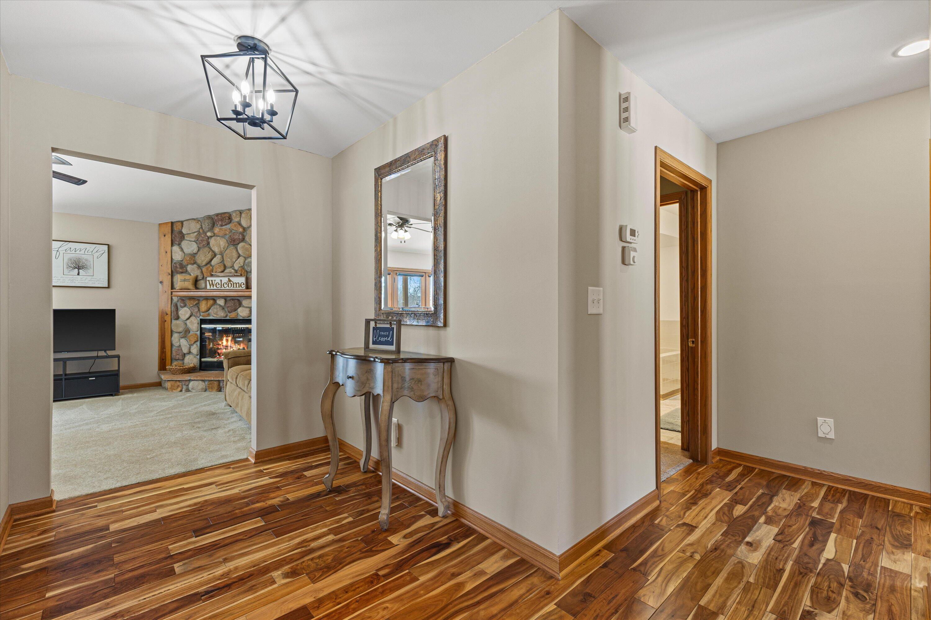 W179N9773 Riversbend Circle West Germantown, WI 53022 - Photo 6 of 38 Front Entry area