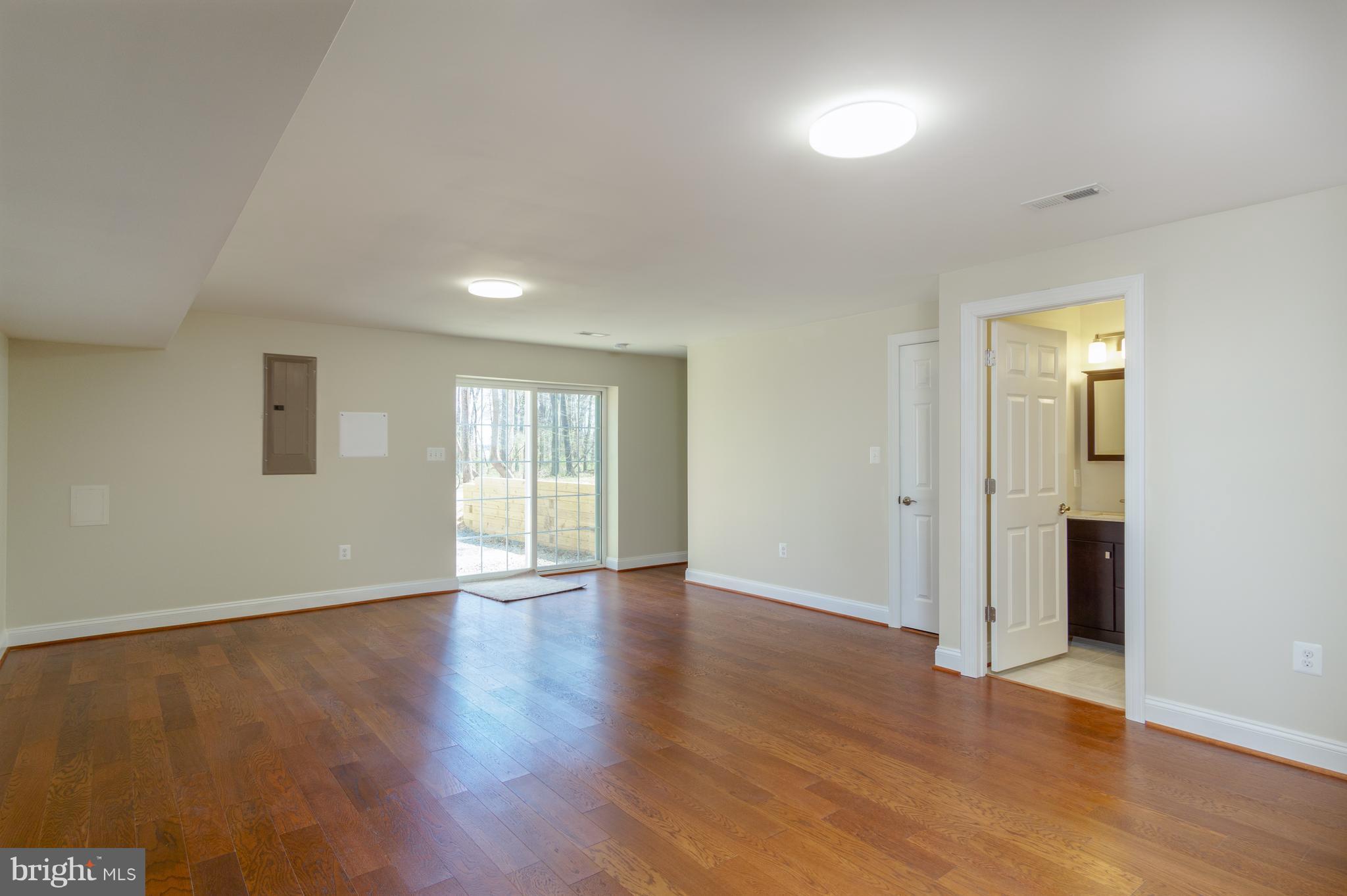 9334 Meetze Road Midland, VA 22728 - Photo 11 of 28 Family Room
