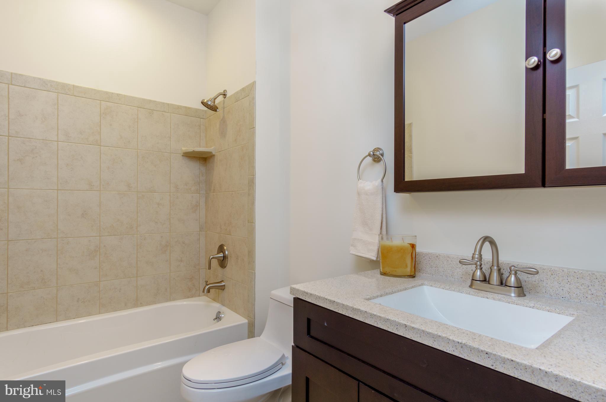 9334 Meetze Road Midland, VA 22728 - Photo 15 of 28 Bath