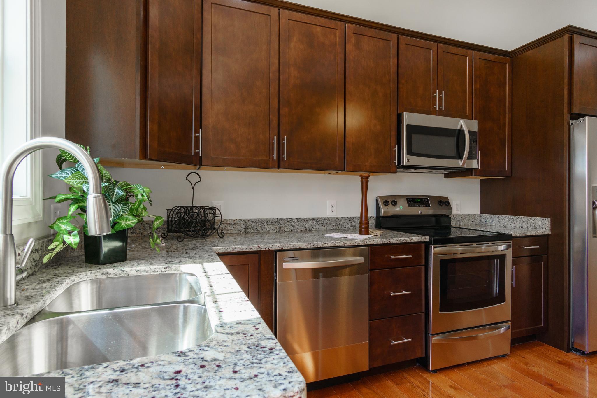 9334 Meetze Road Midland, VA 22728 - Photo 3 of 28 Kitchen