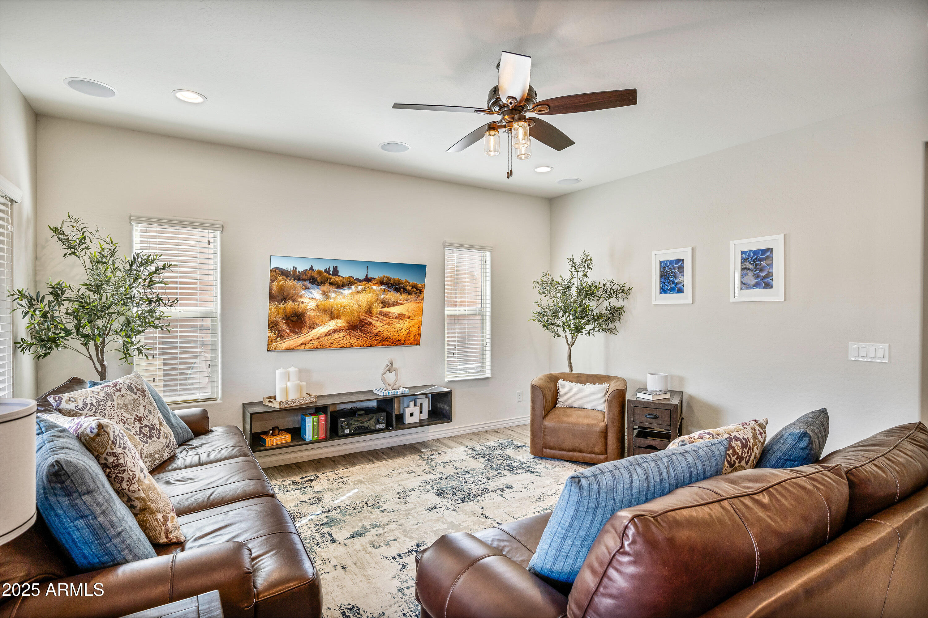 2404 East Gillcrest Road Gilbert, AZ 85298 - Photo 9 of 24 _DSC7498-11