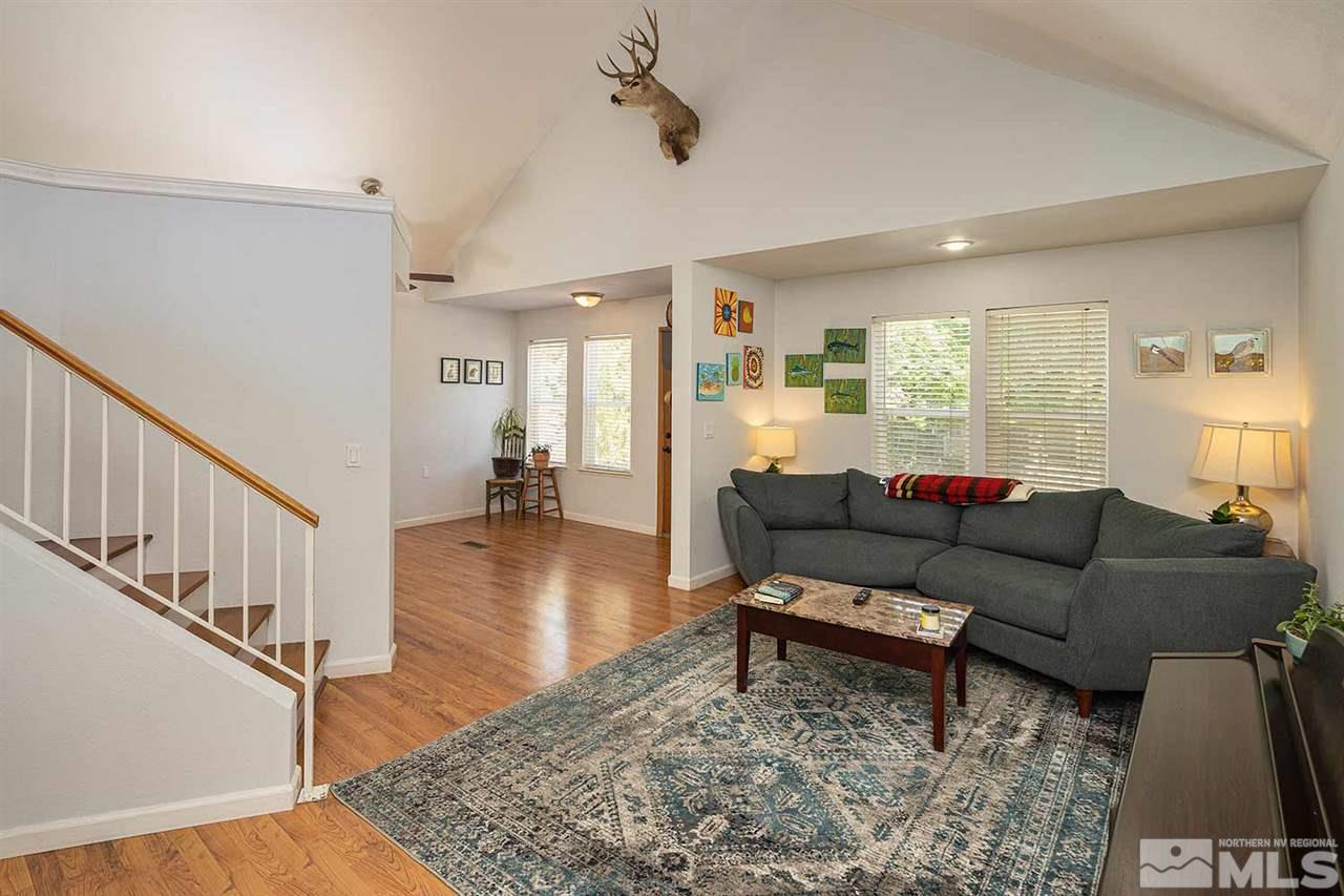 8902 Dixon Lane Reno, NV 89511 - Photo 4 of 34 Photo 4