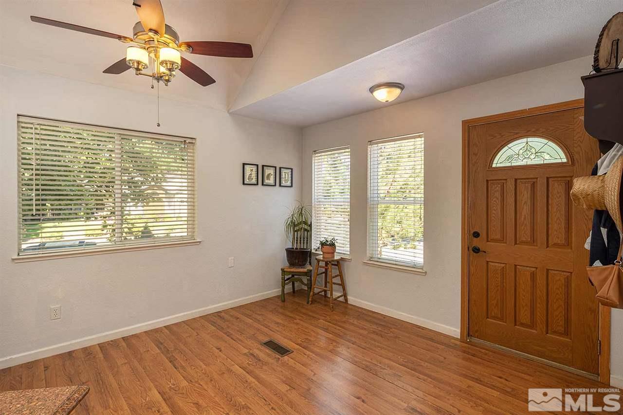 8902 Dixon Lane Reno, NV 89511 - Photo 6 of 34 Photo 6