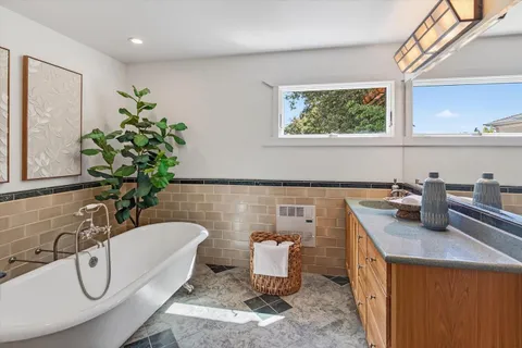 $2,998,000 | 15827 Linda Avenue, Los Gatos, CA 95032