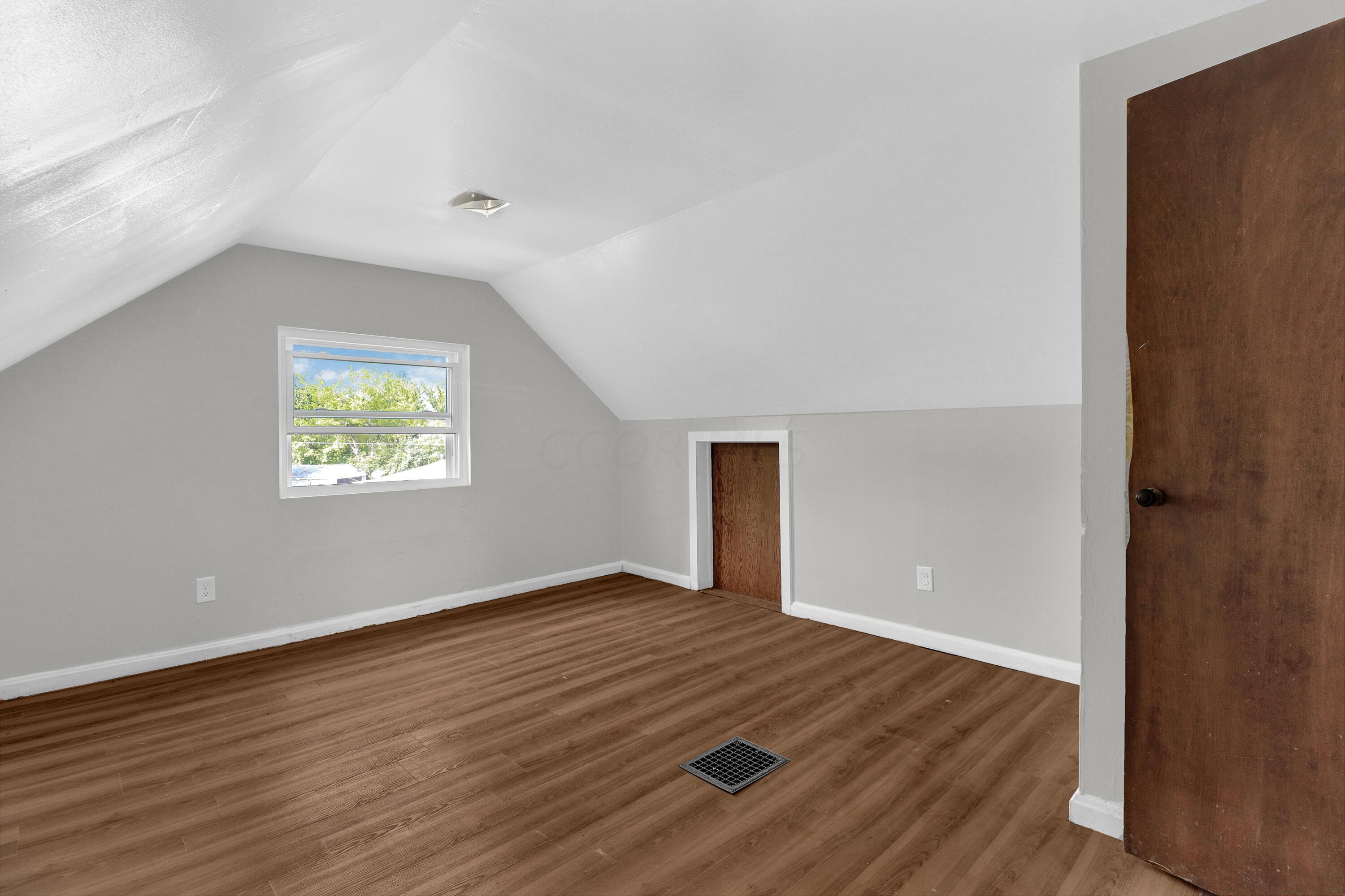 1324 Watkins Road Columbus, OH 43207 - Photo 44 of 69 Fifth Bedroom