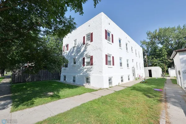$350,000 | 442 2nd Street Southwest, Jamestown, ND 58401