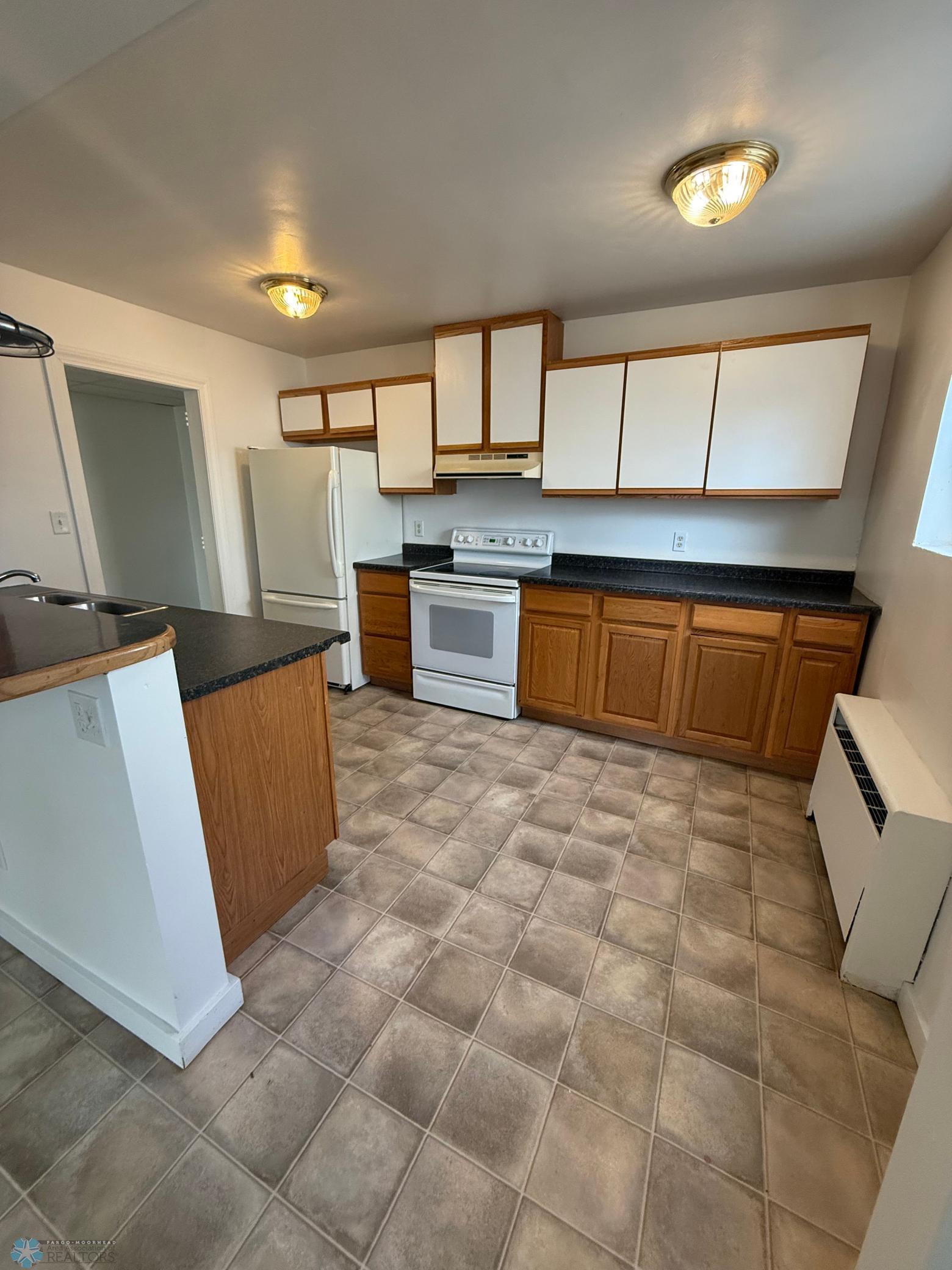 442 2nd Street Southwest Jamestown, ND 58401 - Photo 6 of 18