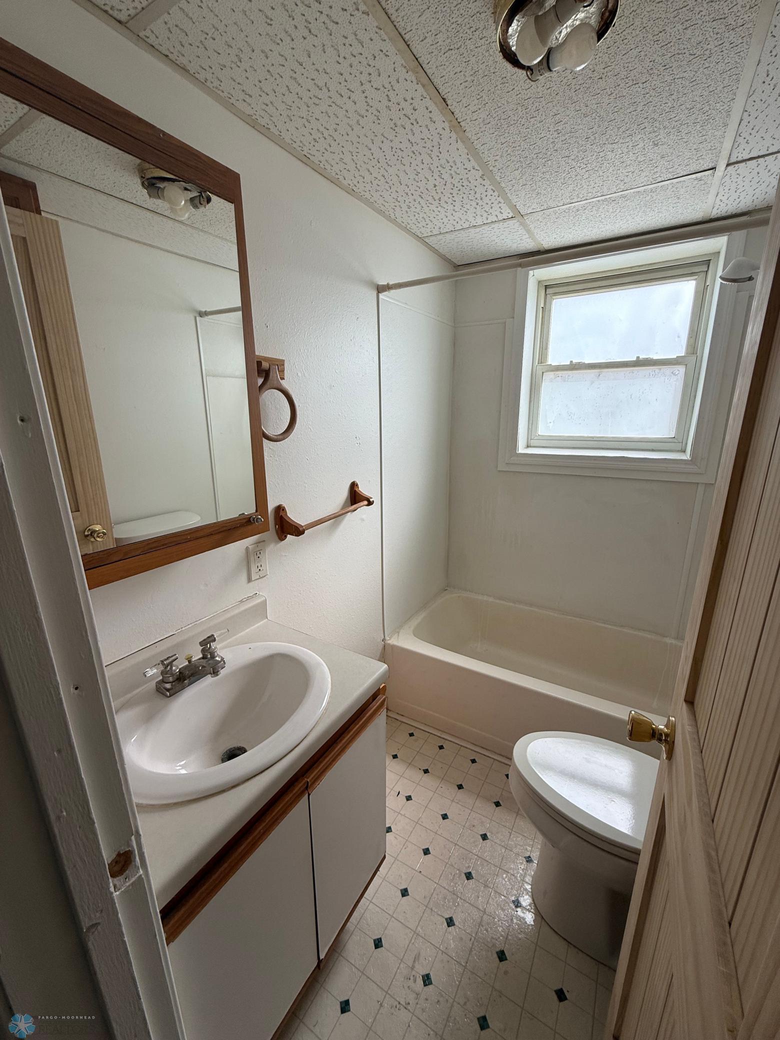 442 2nd Street Southwest Jamestown, ND 58401 - Photo 9 of 18