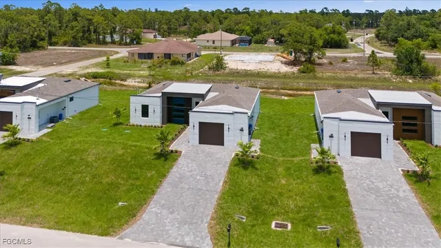 $319,800 | 729 Colyer Street East, Lehigh Acres, FL 33974