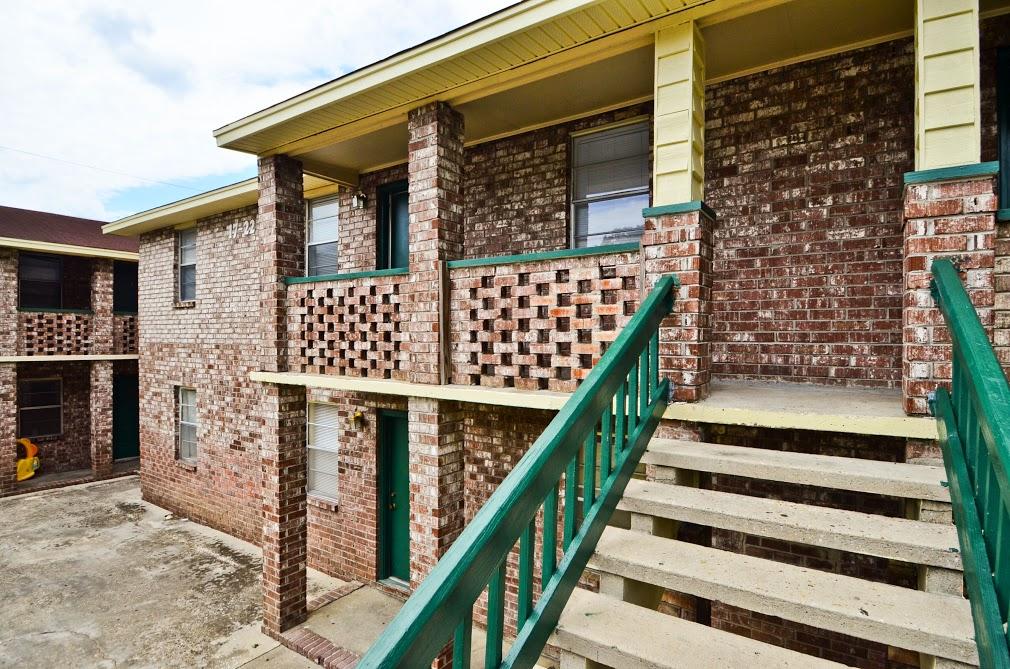 1088 Berkeley Street Hanahan, SC 29410 - Photo 2 of 24 Exterior