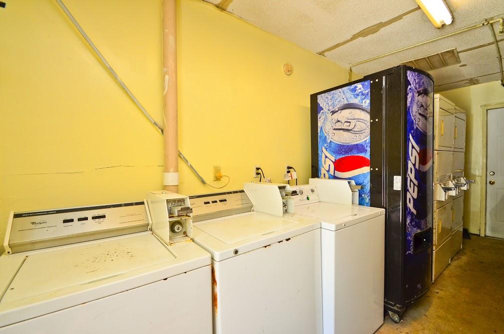 1088 Berkeley Street Hanahan, SC 29410 - Photo 22 of 24 Laundry Facilities
