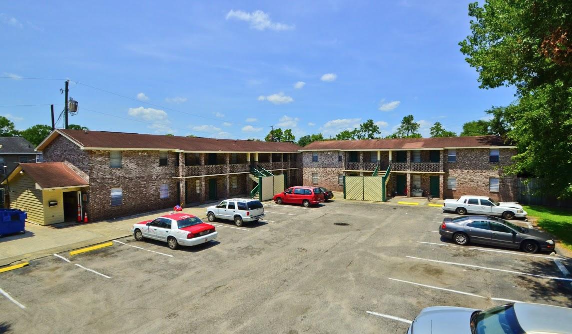 1088 Berkeley Street Hanahan, SC 29410 - Photo 4 of 24 Exterior and Parking Lot